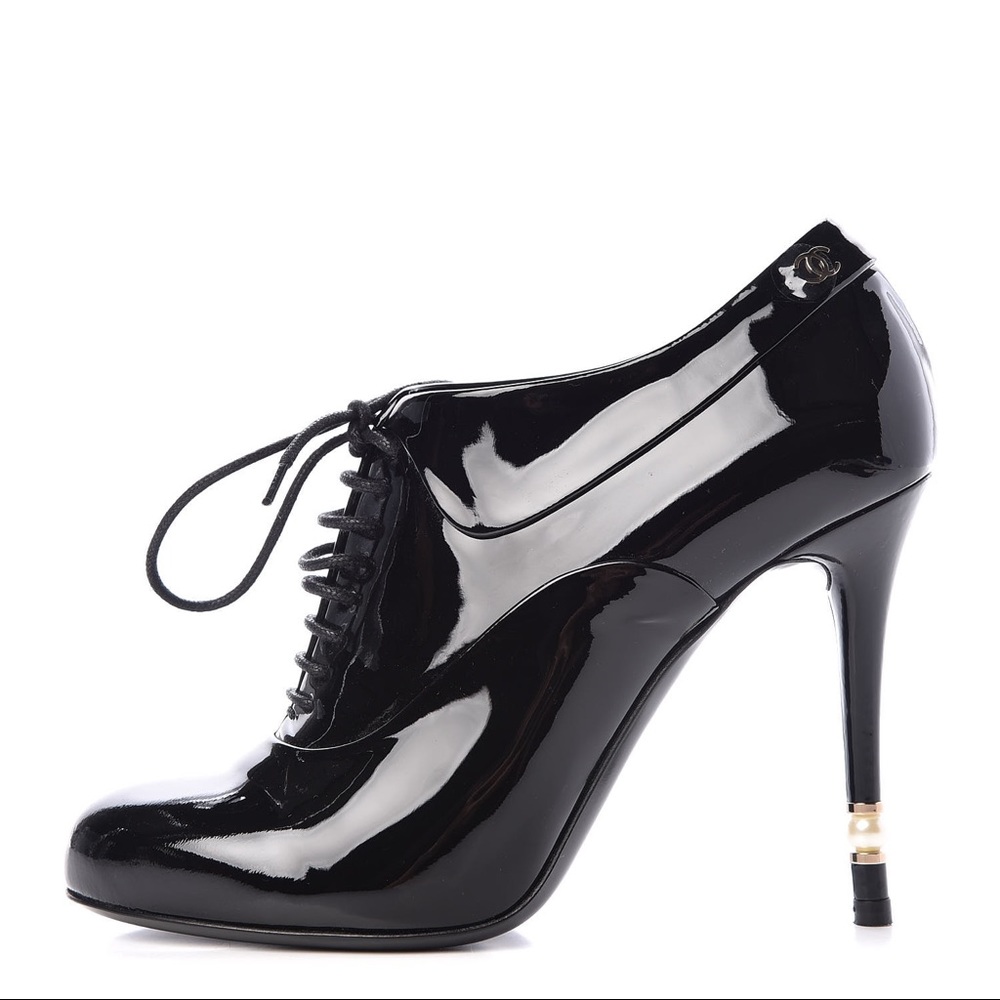 CHANEL 100% Authentic Laceup Patent calfskin boots